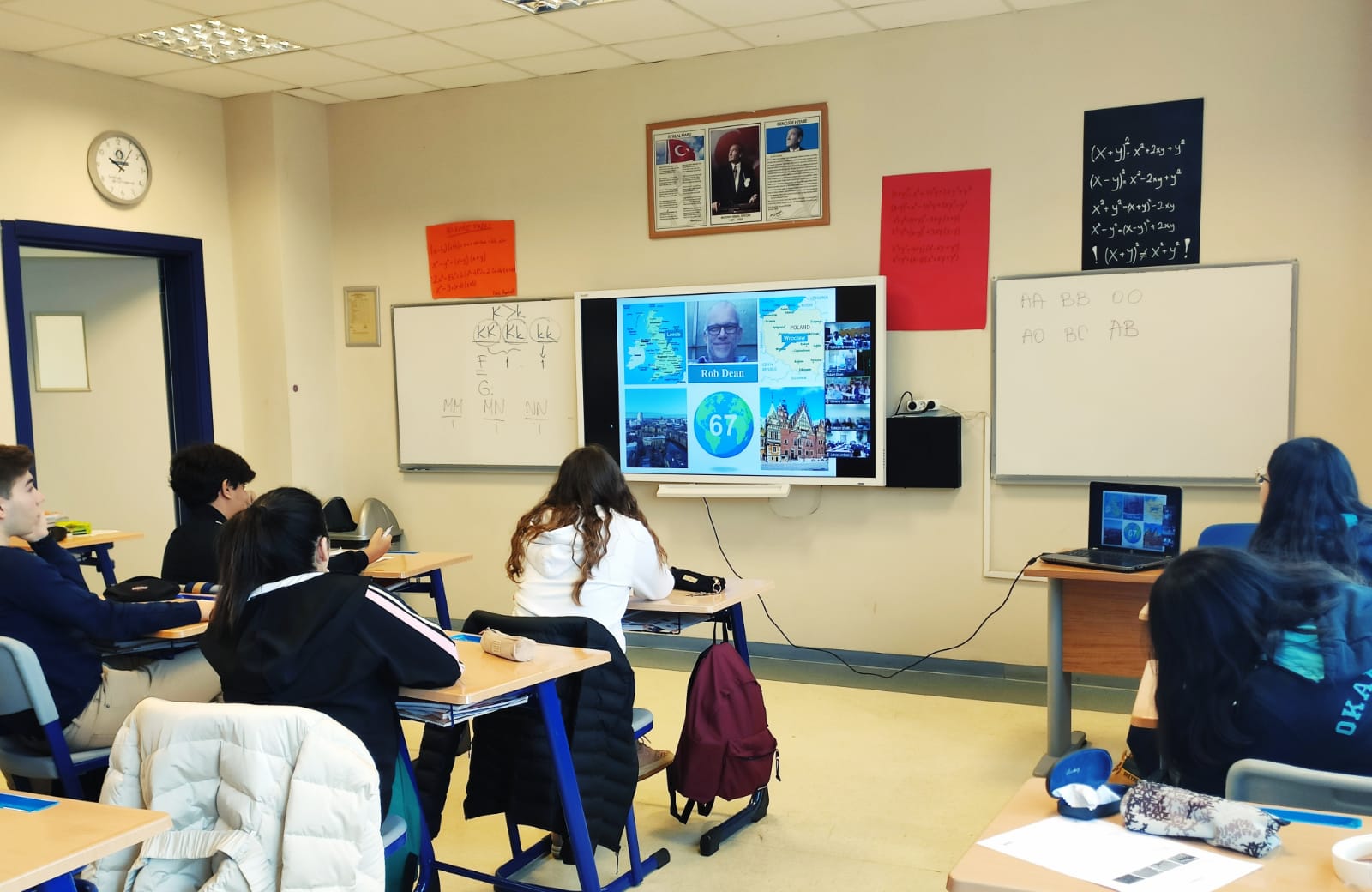 Okan Lisesi’nde BBC Live Class ile İngilizce Eğitimi Öğrencilerimizin Yabancı Dili Pratik Etmelerine Olanak Sağlıyor 