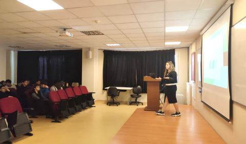 Bilişim Teknolojileri ve Yapay Zeka Konulu Seminere Dijital Dönüşüme Değindik  