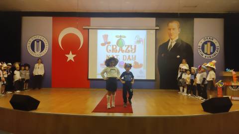 Crazy Hat Day Etkinliği İçin  Çılgın Şapkalar Tasarladık 