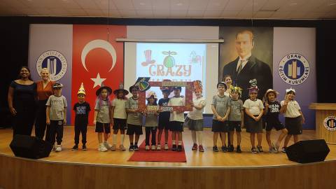 Crazy Hat Day Etkinliği İçin  Çılgın Şapkalar Tasarladık 