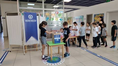 Öğrencilerimizin Okul Başkanı Seçim Heyecanına Ortak Olduk  