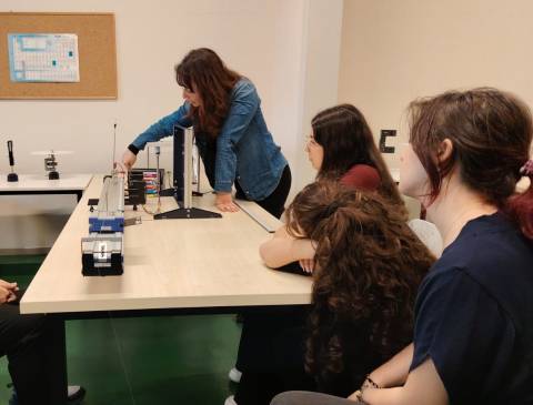 Öğrencilerimiz İstanbul Okan Üniversitesi Fizik Laboratuvarında Deneyim Dolu Bir Gün Yaşadılar 