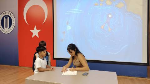 Yazar Berna Berna, Öğrencilerimizle Hayal Gücü Dolu Bir Söyleşide Buluştu