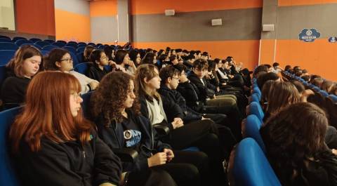  AKOM’dan Öğrencilerimize Afet Bilinci Semineri 