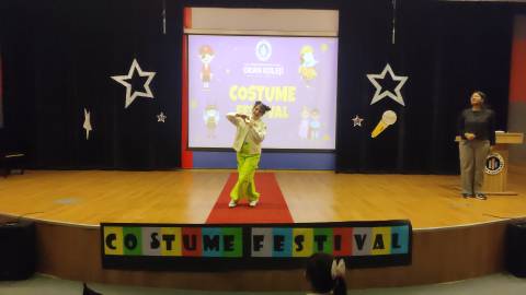 Kostüm Festivali’nde Yaratıcılık ve İngilizce Buluştu 