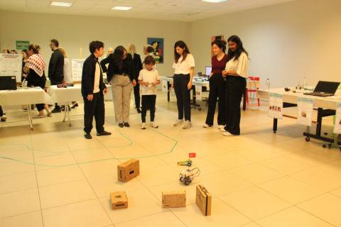   Öğrencilerimiz Geleceğe Yön Veren 151 Projeyi  15. Bilim ve Proje Şenliğinde Sergiledi 
