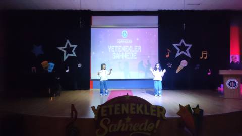 Yetenekler Sahnede: Öğrencilerimizden Dans, Jimnastik ve Müzik Dolu Performanslar 